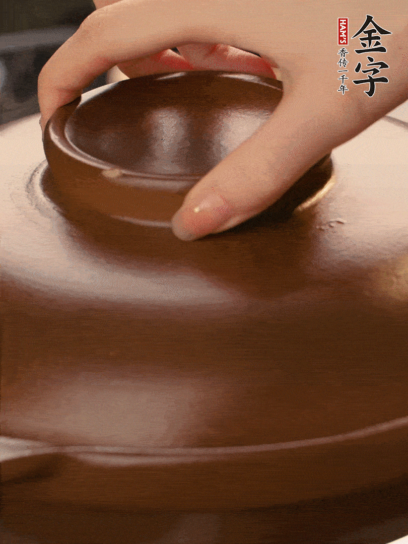 再下日本豆腐煮3分鐘。